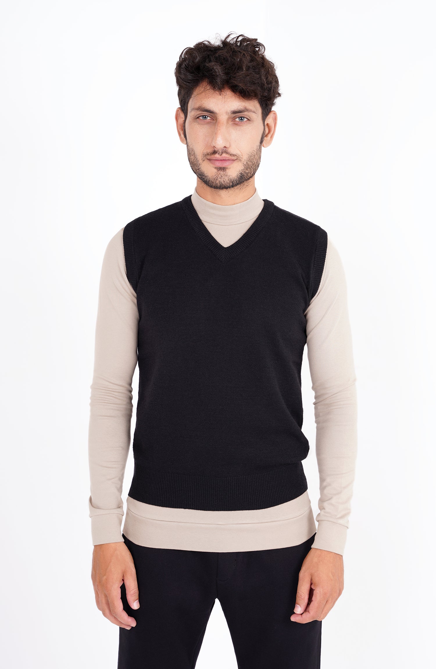 MS602A423-V NECK SLEEVELESS SWEATER-BLACK – Leisure Club Official
