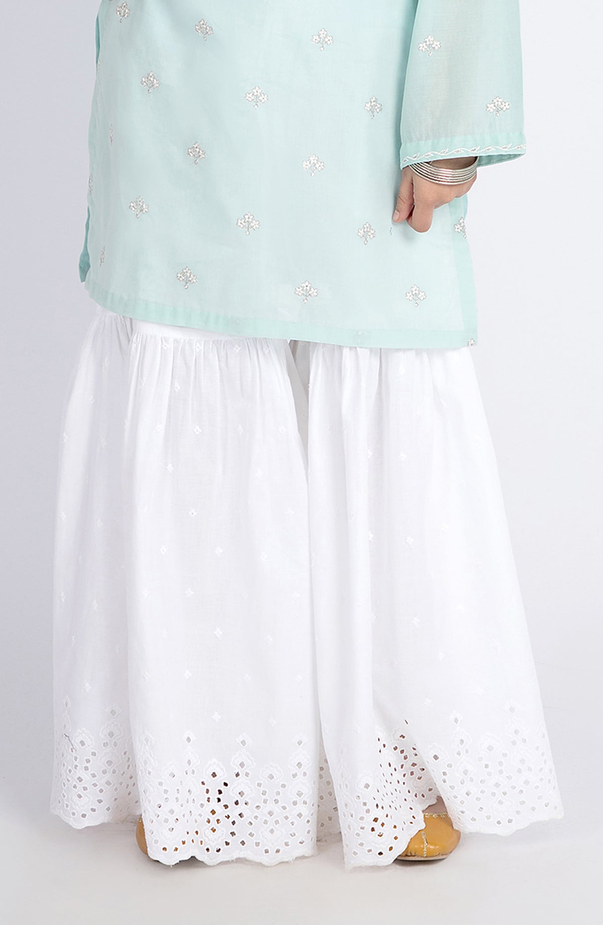White Swan Gharara