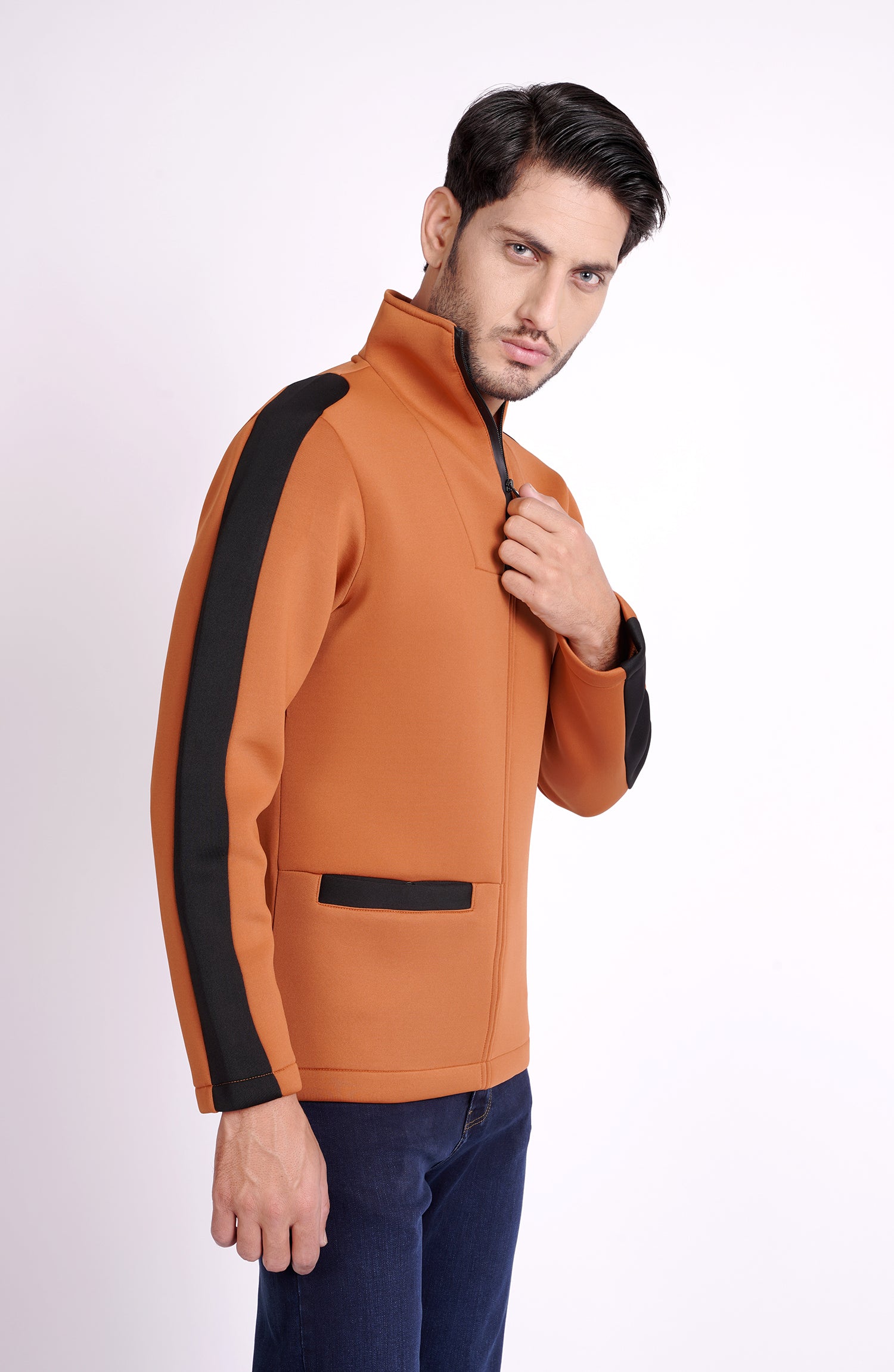 MKJ607422FUNNEL NECK ZIPPER JACKETBROWN Leisure Club Official