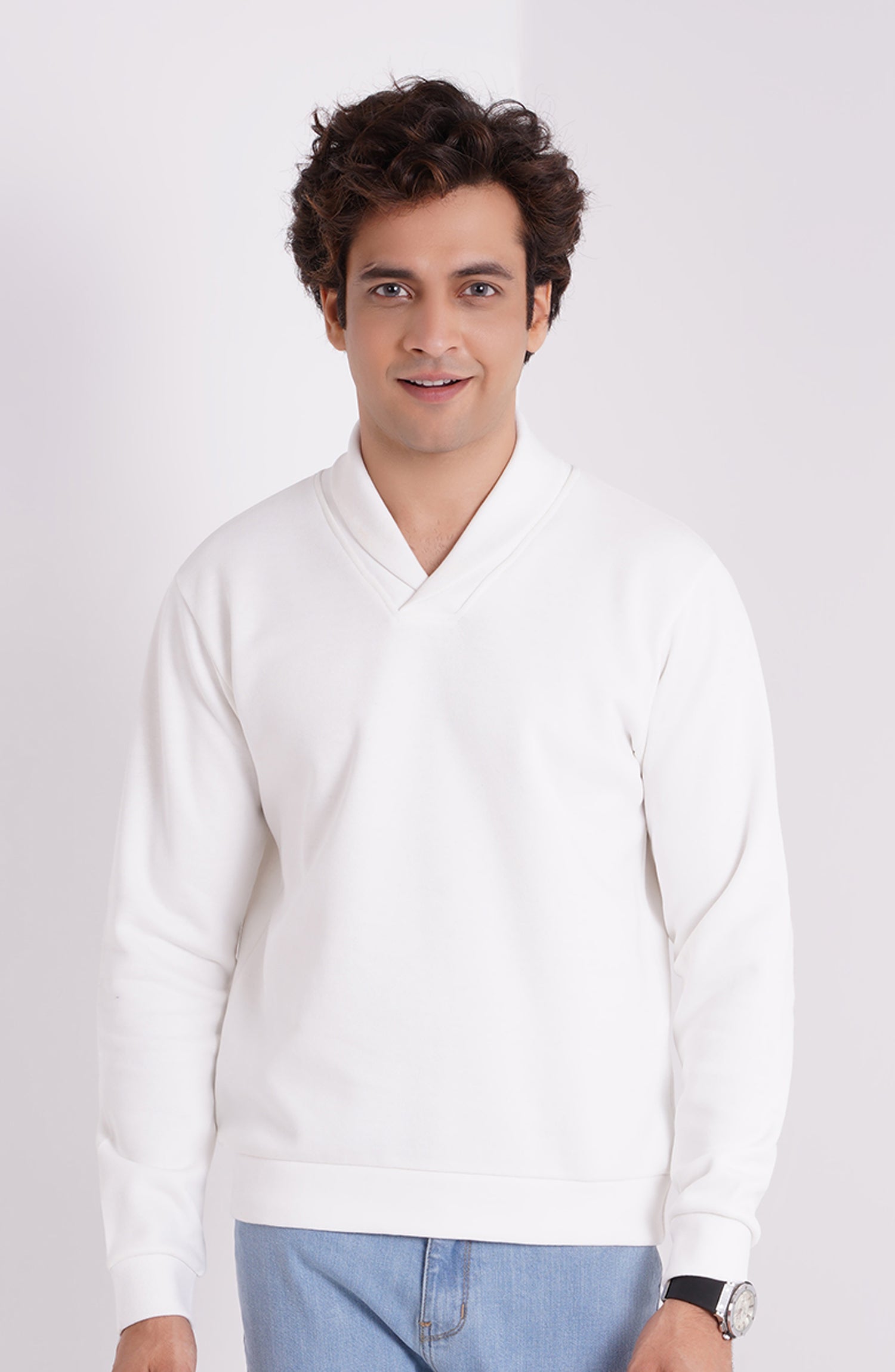 White sales collar sweatshirt